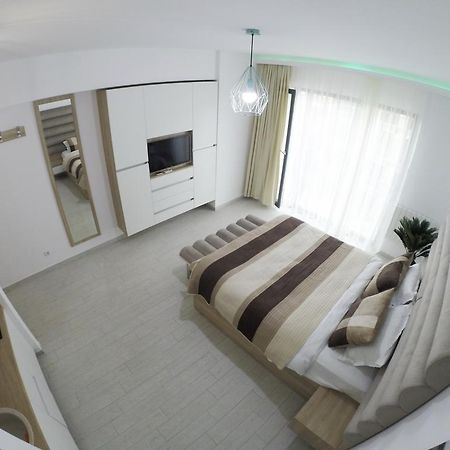 White Sunway Studio Appartement Mamaia Buitenkant foto